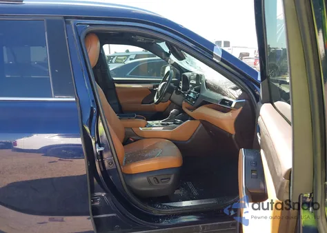 2021 Toyota Highlander Hybrid Platinum from USA, damaged, VIN 5TDFARAH7MS008597